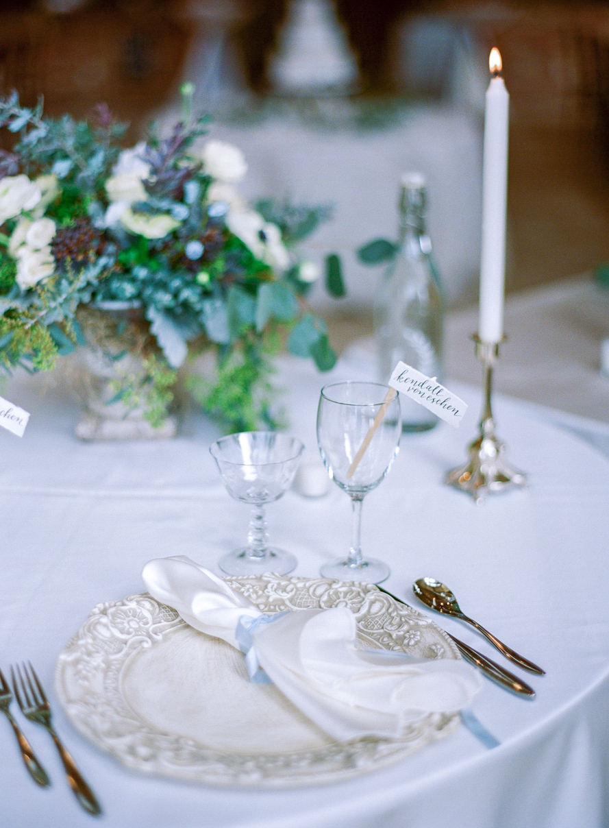 Della Terra Winter Weddingwww.shannonvoneschen.com