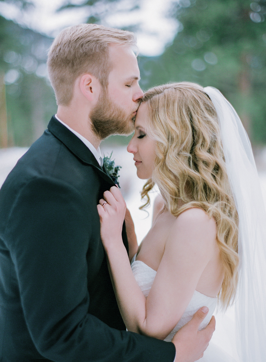 Della Terra Winter Weddingwww.shannonvoneschen.com